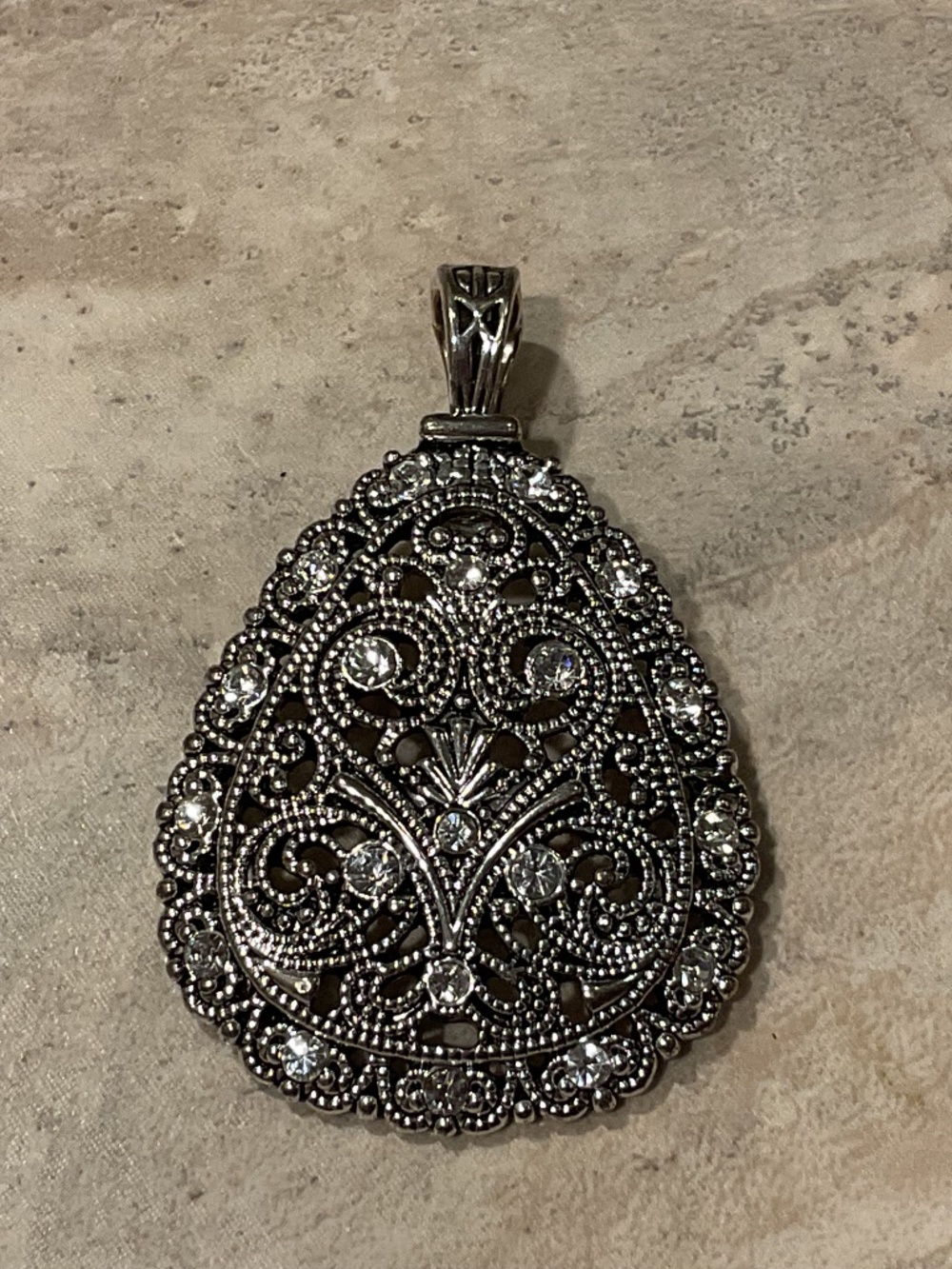 Premier Designs Filigree Teardrop Pendant Silvertone Crystal 2.5” vintage